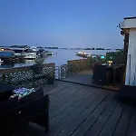 보트호텔 Woonboot De Dobber Loosdrechtse Plassen 4-8 Personen