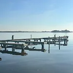 Woonboot De Dobber Loosdrechtse Plassen 4-8 Personen Botel Loosdrecht