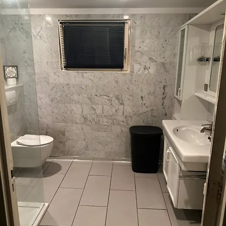 Woonboot De Dobber Loosdrechtse Plassen 6-8 Personen Botel