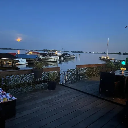 Woonboot De Dobber Aan De Loosdrechtse Plassen 4-8 Personen بوتيل