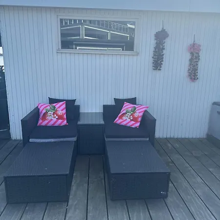 Woonboot De Dobber Loosdrechtse Plassen 4-8 Personen * Loosdrecht