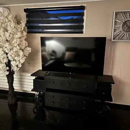 Woonboot De Dobber Loosdrechtse Plassen 6-8 Personen Botel Loosdrecht