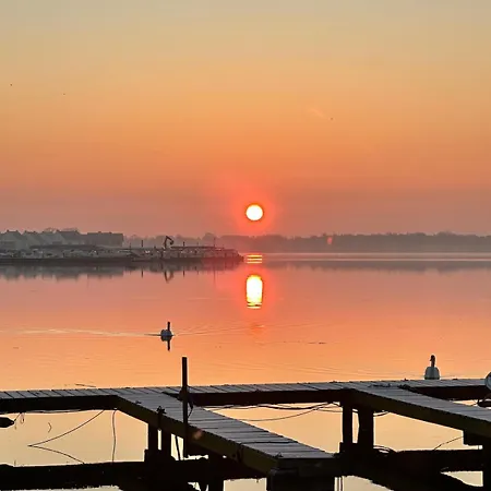 Woonboot De Dobber Loosdrechtse Plassen 6-8 Personen *