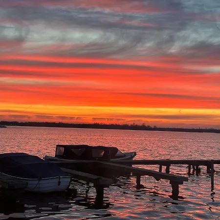 Woonboot De Dobber Loosdrechtse Plassen 4-8 Personen Botel *