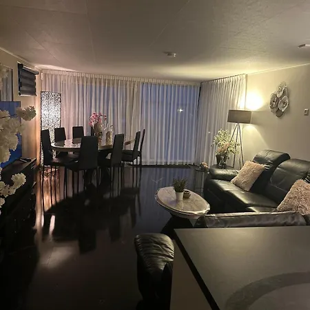 Woonboot De Dobber Loosdrechtse Plassen 6-8 Personen * Loosdrecht