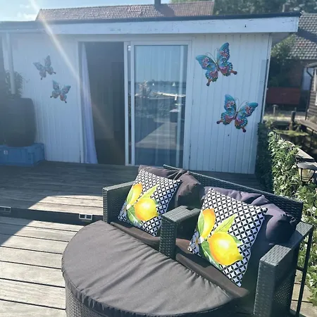 Woonboot De Dobber Loosdrechtse Plassen 4-8 Personen