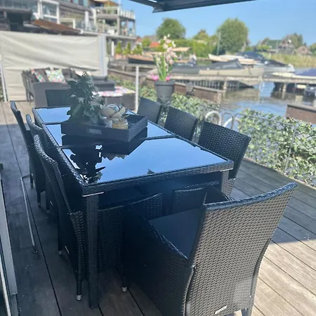 Woonboot De Dobber Aan De Loosdrechtse Plassen 4-8 Personen *