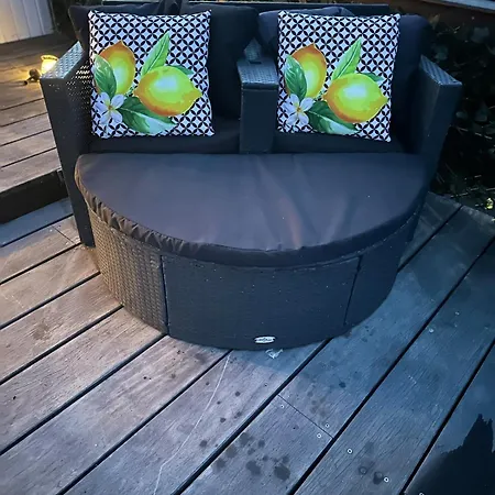 Woonboot De Dobber Loosdrechtse Plassen 4-8 Personen Loosdrecht