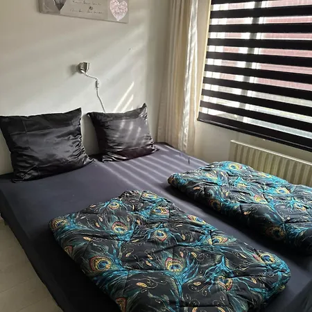 Woonboot De Dobber Loosdrechtse Plassen 4-8 Personen *