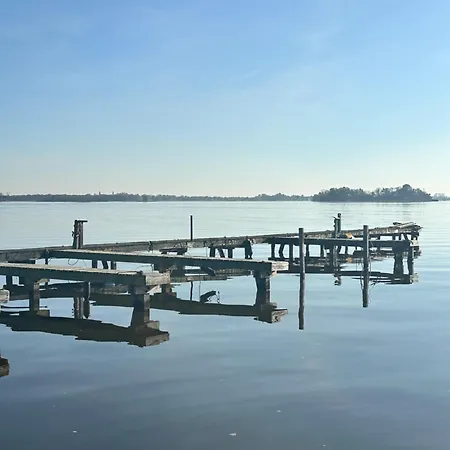 Woonboot De Dobber Loosdrechtse Plassen 6-8 Personen Botel Loosdrecht