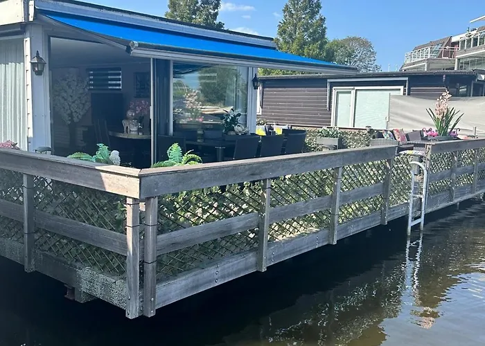 Woonboot De Dobber Loosdrechtse Plassen 4-8 Personen * Loosdrecht