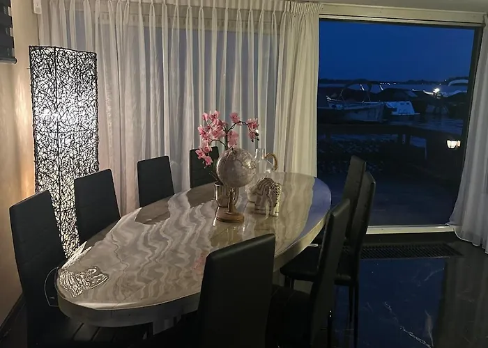 Båthotell Woonboot De Dobber Loosdrechtse Plassen 4-8 Personen