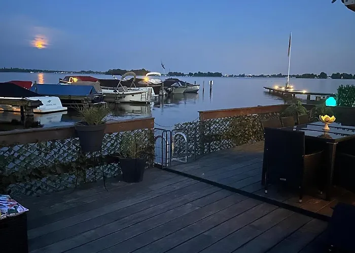 Woonboot De Dobber Loosdrechtse Plassen 4-8 Personen Båthotell