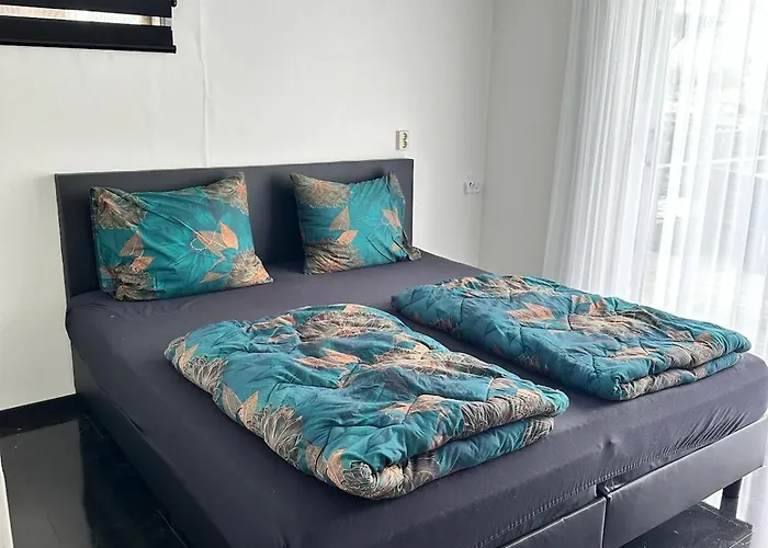 Woonboot De Dobber Loosdrechtse Plassen 4-8 Personen Båthotell Loosdrecht