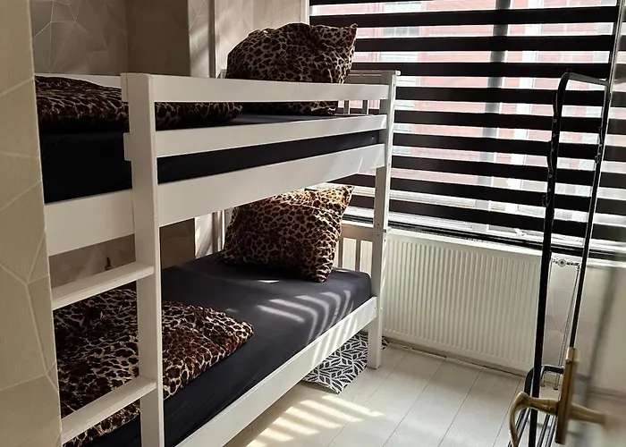 Woonboot De Dobber Loosdrechtse Plassen 4-8 Personen Båthotell