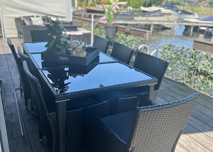 Woonboot De Dobber Loosdrechtse Plassen 4-8 Personen *